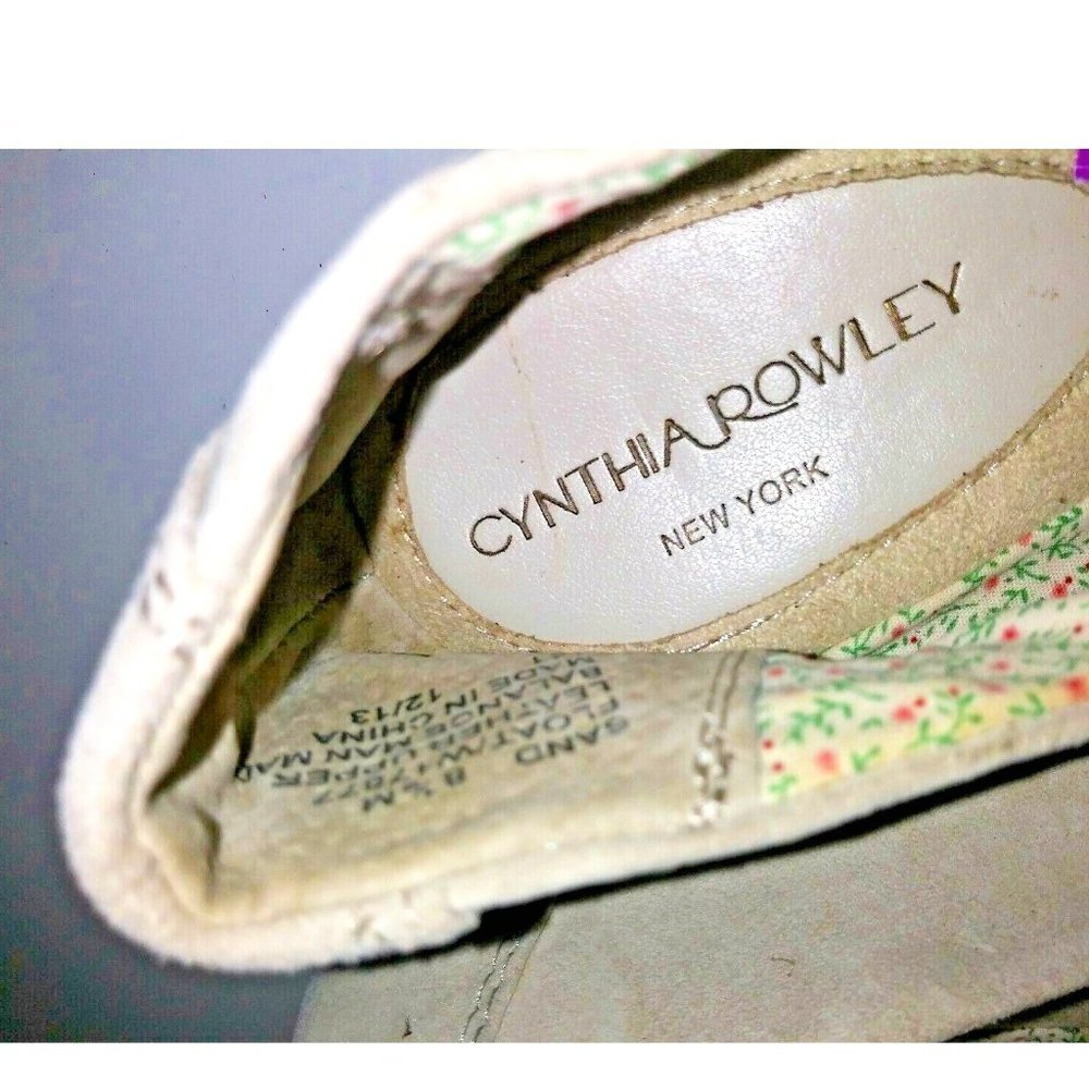 Cynthia Rowley Ballet Flats Sz 8.5 Womens Suede Nude/Beige studs SAND Float bow - Picture 5 of 9